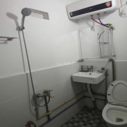 Studio tầng 1 Nguyễn Đức Cảnh cực tiện ra vào