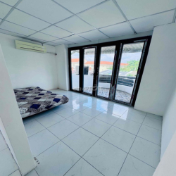 Phòng full nội thất có ban công siêu rẻ tại Bình Thạnh