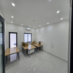 TOÀ NHÀ 5 TẦNG, 140M2, DTSD 700M2, TRỤC 30 THÁNG 4, VỊ TRÍ TRUNG TÂM