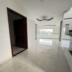 CHO THUÊ NHÀ ĐƯỜNG LƯƠNG THẾ VINH 7x15M , 2 LẦU