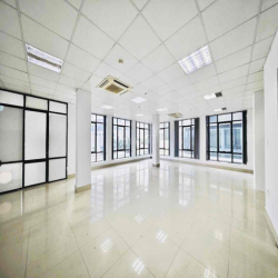 Cho thuê văn phòng tại Nguyễn Chí Thanh 130m2 giá 24t view full kính