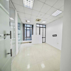 Cho thuê văn phòng tại Nguyễn Chí Thanh 130m2 giá 24t view full kính