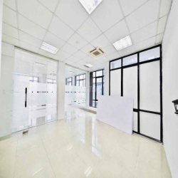 Cho thuê văn phòng tại Nguyễn Chí Thanh 130m2 giá 24t view full kính
