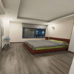 CHDV full nội thất, trung tâm Ba đình, có thang máy, chính chủ