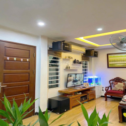 Cho thuê nhà Bát Khối, Long Biên, 40m x5 tầng, full nội thất, ô tô qua