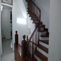 🏡 CHO THUÊ NHÀ NGỌC THỤY 52m²x4T – Ô TÔ ĐỖ CỬA NGÀY ĐÊM  – GIÁ 12TR