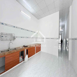 Nhà mới 99% 2 phòng hẻm ô tô gần chợ Cầu Ván
