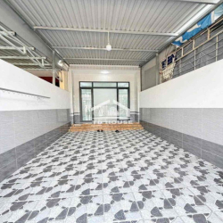 Nhà mới 99% 2 phòng hẻm ô tô gần chợ Cầu Ván