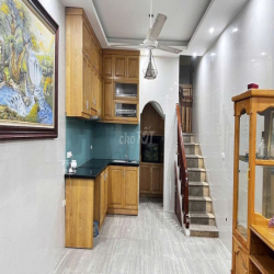 Cho thuê nhà ngõ 196 Thanh Đàm - Vĩnh Hưng - 42m2-3 ngủ