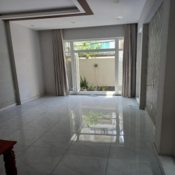  Biệt Thự Mini--Hẻm Thông 8m-Dương Quảng Hàm P5🏠7x20m💎2 Lầu--5PN_5wc-