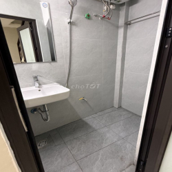 Cho thuê nhà 4 tầng ngõ phố Lê Gia Định DTSD 72m2