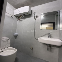 Cho thuê nhà 4 tầng ngõ phố Lê Gia Định DTSD 72m2