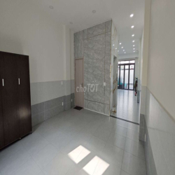 Mặt bằng KD tầng trệt, DT 100m2, hẻm 160 đường Huỳnh Thị Hai. Quận 12