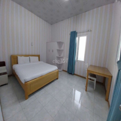 Phòng trọ sân vườn trung tâm thành phố cho thuê ngày/tháng