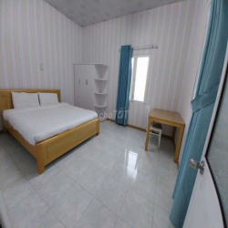 Phòng trọ sân vườn trung tâm thành phố cho thuê ngày/tháng