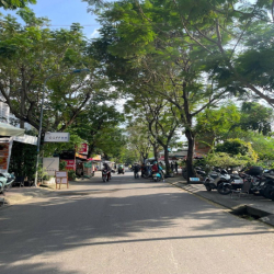 CHO THUÊ Nhà đẹp 5x18m, 3 Tầng, đường 12m Đặng Thùy Trâm, gần ĐH VL