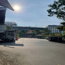 CHO THUÊ Nhà đẹp 5x18m, 3 Tầng, đường 12m Đặng Thùy Trâm, gần ĐH VL