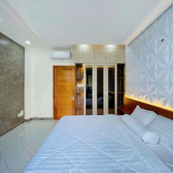 Nhà Đẹp Full Nội Thất 1/ Nguyễn Oanh P17;(3x15m)3 Lầu;4pn5wc;Giá 18tr