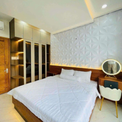 Nhà Đẹp Full Nội Thất 1/ Nguyễn Oanh P17;(3x15m)3 Lầu;4pn5wc;Giá 18tr