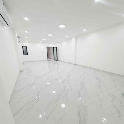 Cho thuê Tầng trệt và Lầu 1  Nhất Chi Mai, Tân Bình - Hẻm thông Xe Hơi