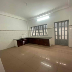 nhà 4m 20 x 25m , đúc 2 lầu , mặt tiền lê đức thọ , p14