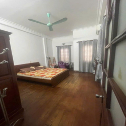 Chính chủ cho thuê nhà ngõ 131 Vương Thừa Vũ 55mx4 tầng 16tr, ô tô qua