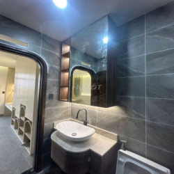 nhà full nội thất CAO CẤP víp 4 x 17 có 5pn 5wc sân thượng