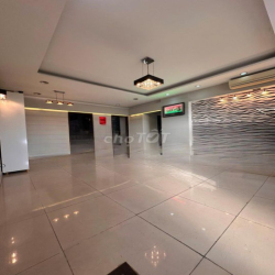 Cho thuê căn hộ Cảnh Đồi 4PN có sân vườn