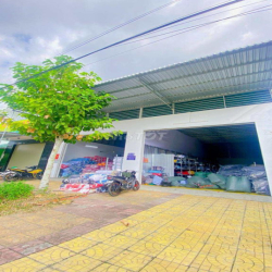 Cho thuê Kho 200 m2 gần xe Ford tiện chứa hàng 13 triệu