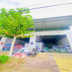 Cho thuê Kho 200 m2 gần xe Ford tiện chứa hàng 13 triệu