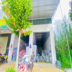 Cho thuê Kho 200 m2 gần xe Ford tiện chứa hàng 13 triệu