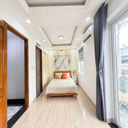 NHÀ 3 TẦNG ĐỐI DIỆN SÂN BANH