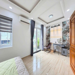 NHÀ 3 TẦNG ĐỐI DIỆN SÂN BANH