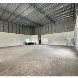 Cho thuê Kho 200 m2 gần xe Ford tiện chứa hàng 13 triệu