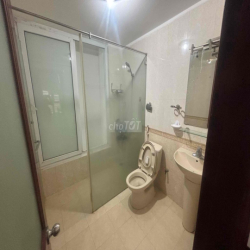 Cho thuê nhà 5 tầng ngõ 9 Trần Quốc Hoàn, ô tô đậu cửa, nhà đẹp có NT