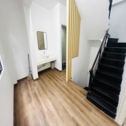 Cần cho thuê nhà Góc 2MT 96A Đặng Thùy Trâm P.13 Q.Bình Thạnh