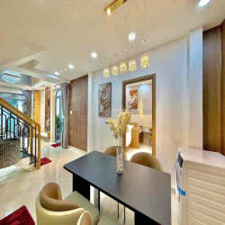 CHo thuê nguyên căn Full Nội Thất Ngay Ngã Tư Phú Nhuận