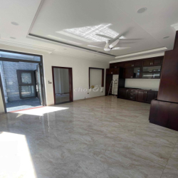 BIỆT THỰ 200M2 10x20 5PN TRỆT TRỐNG SUỐT LIÊN PHƯỜNG Q9