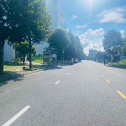 Cho thuê đất 340m2 ngang 15m đường Trần Quốc Hoàn nối thẳng bãi tắm