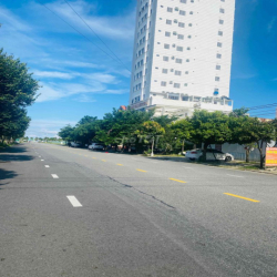 Cho thuê đất 340m2 ngang 15m đường Trần Quốc Hoàn nối thẳng bãi tắm