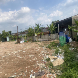 cho thuê bãi đậu xe, hoặc là kho chứa hàng ngoài trời