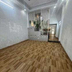 Cho thuê nhà trệt 2 lầu Phước Bình, Quận 9 cũ