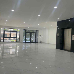 Cho thuê nhà 1 hầm, 1 trệt, 4 lầu, thang máy ở Vạn Phúc