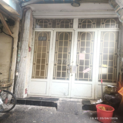 P lầu 1 , giáp hẻm 335 điện biên phủ, sát chợ vườn chuối,BV  bình dan