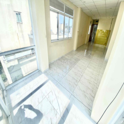 mặt  bằng lầu 5 lối đi riêng