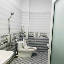 NHÀ PHỐ TX22. TRỆT 3 LẦU 4PN 5WC. PHÒNG THỜ. SÂN THƯỢNG