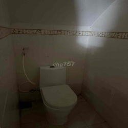 Cho thuê nguyên căn vị trí đẹp mặt tiền bình phú