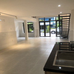 Bán nhà Bùi Thị Xuân đối diện công viên Phan Huy Chú