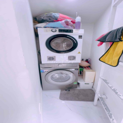 Cho thuê 1 căn hộ trong nhà mặt tiền quận 3