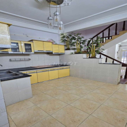 cho thuê nhà đg.bành văn trân .p6.tân bình